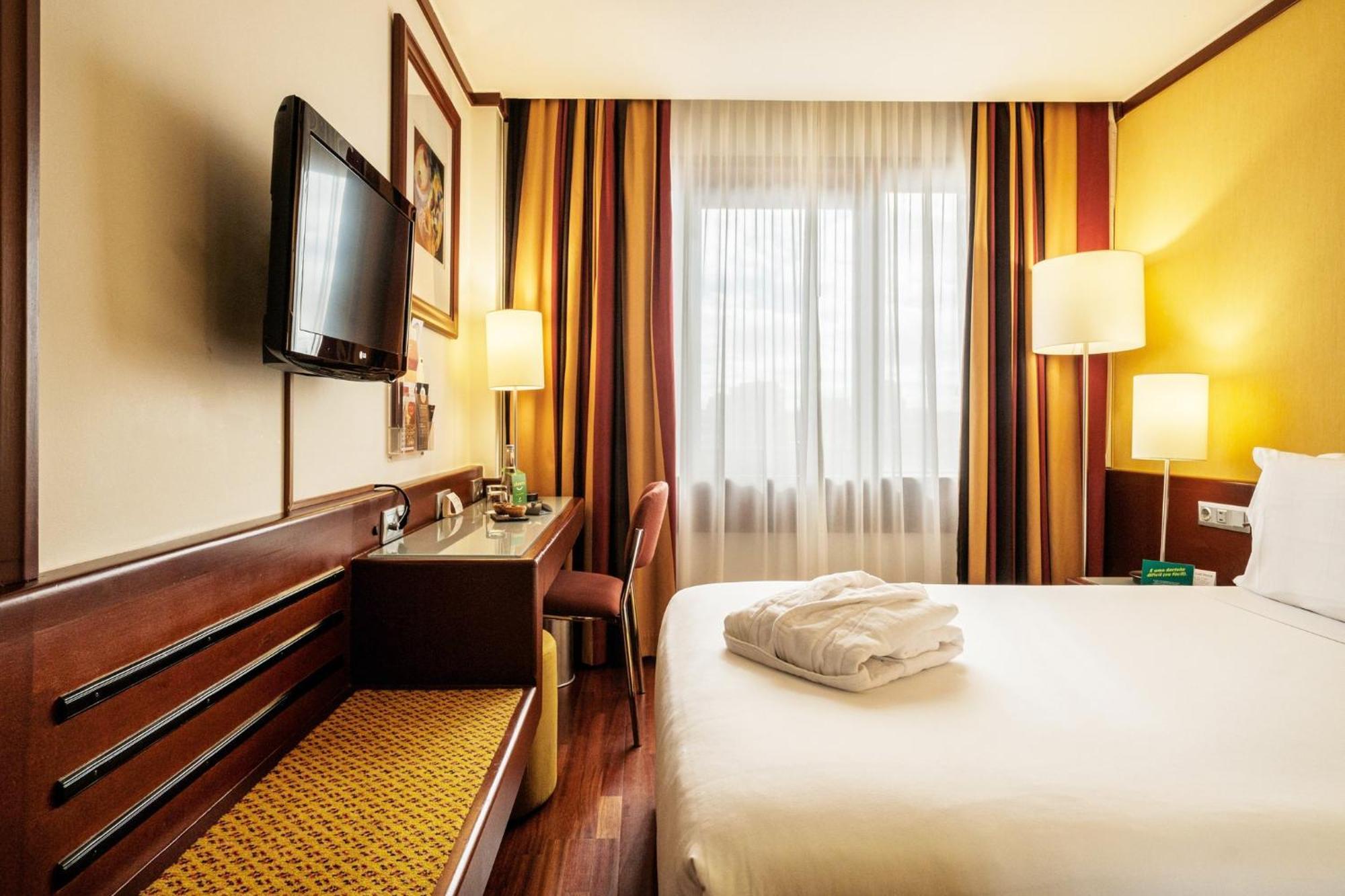 Holiday Inn Lisbon-Continental By Ihg Esterno foto