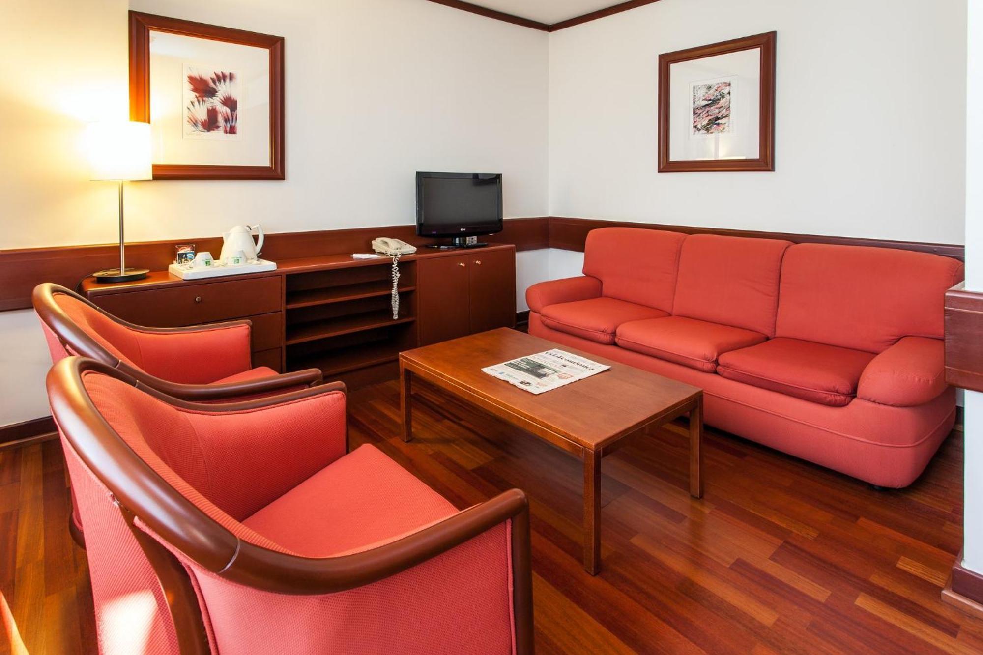 Holiday Inn Lisbon-Continental By Ihg Esterno foto