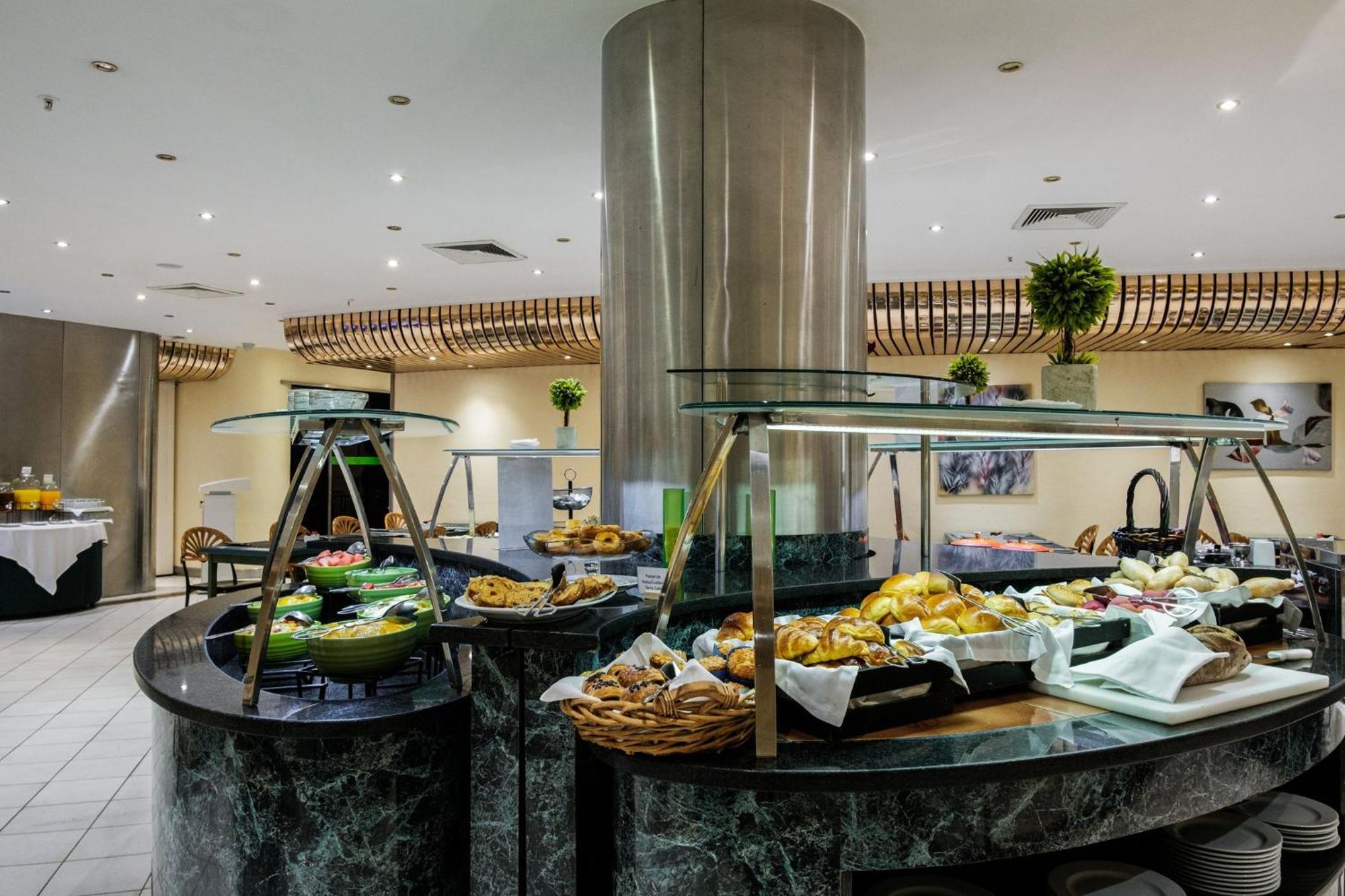 Holiday Inn Lisbon-Continental By Ihg Esterno foto