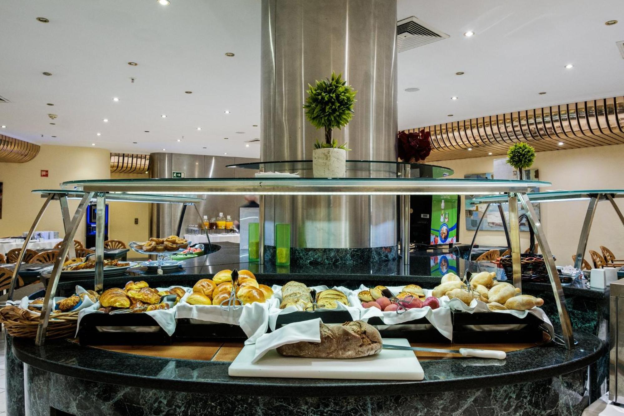 Holiday Inn Lisbon-Continental By Ihg Esterno foto