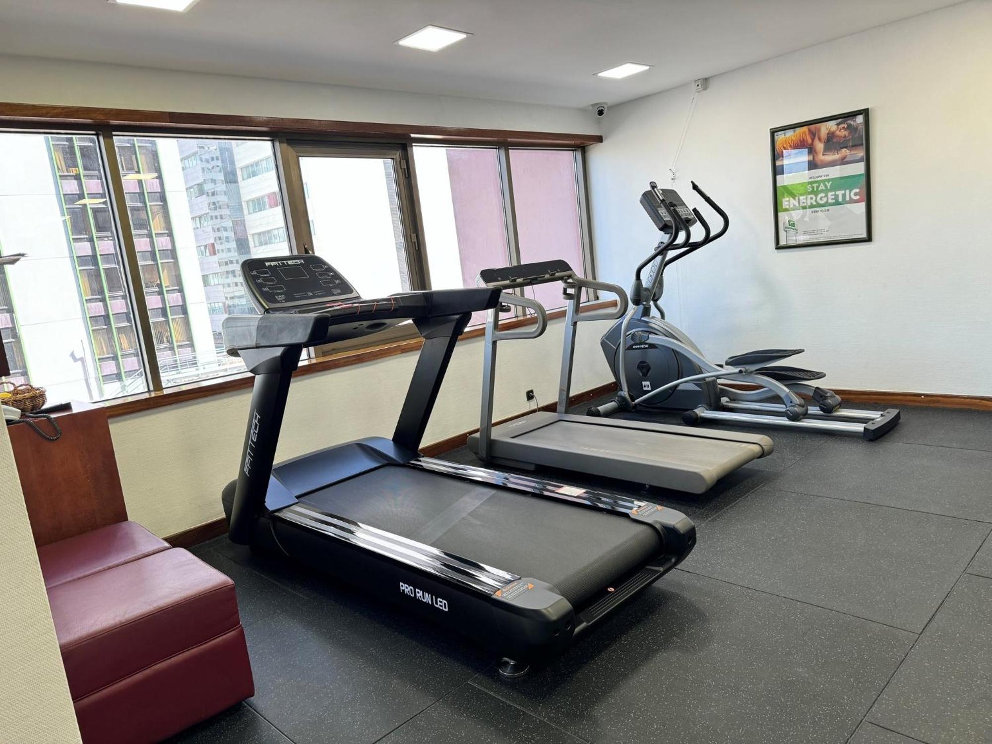 Holiday Inn Lisbon-Continental By Ihg Esterno foto