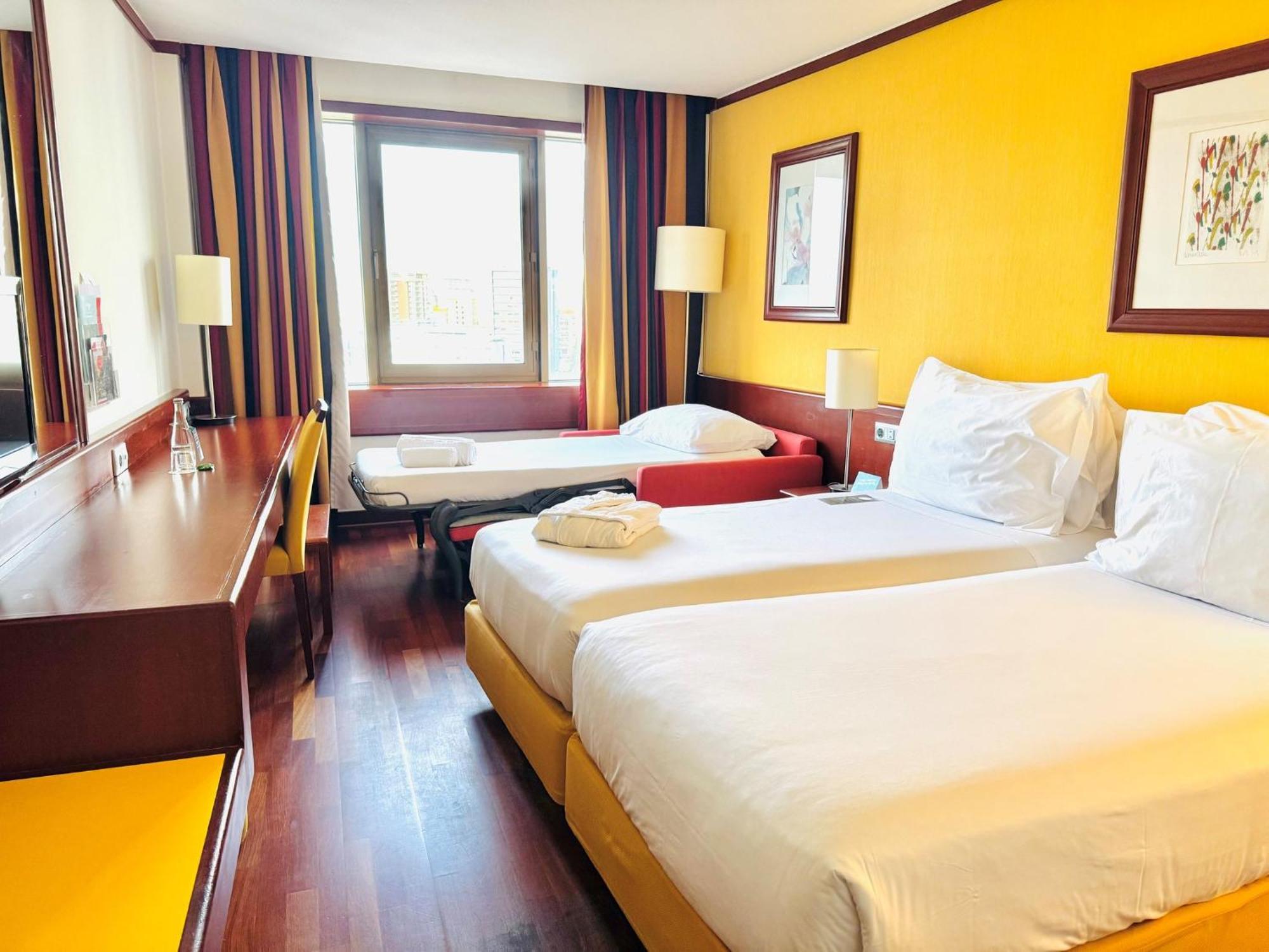 Holiday Inn Lisbon-Continental By Ihg Esterno foto
