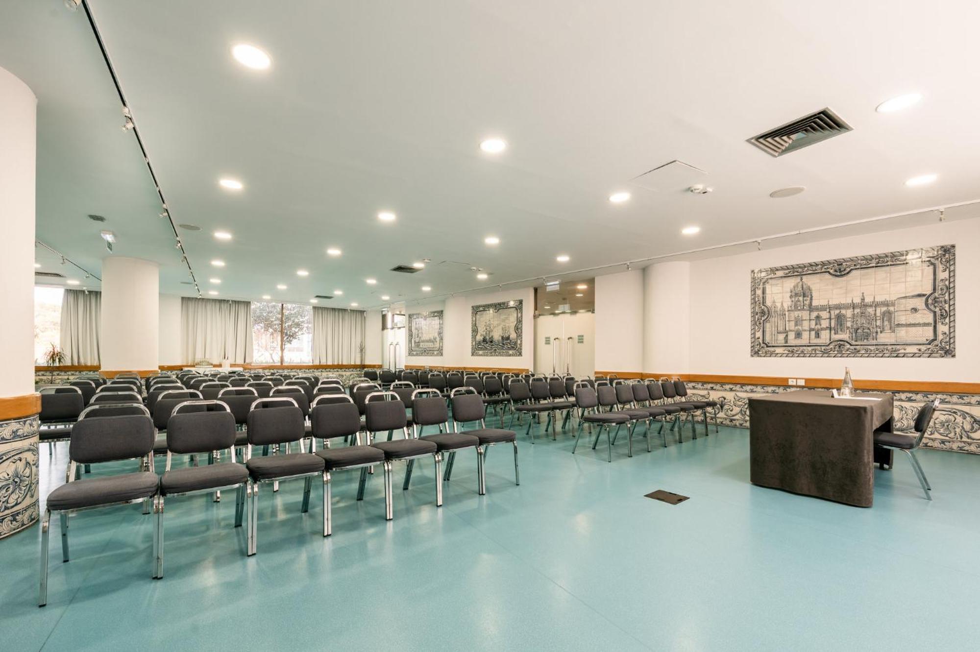 Holiday Inn Lisbon-Continental By Ihg Esterno foto