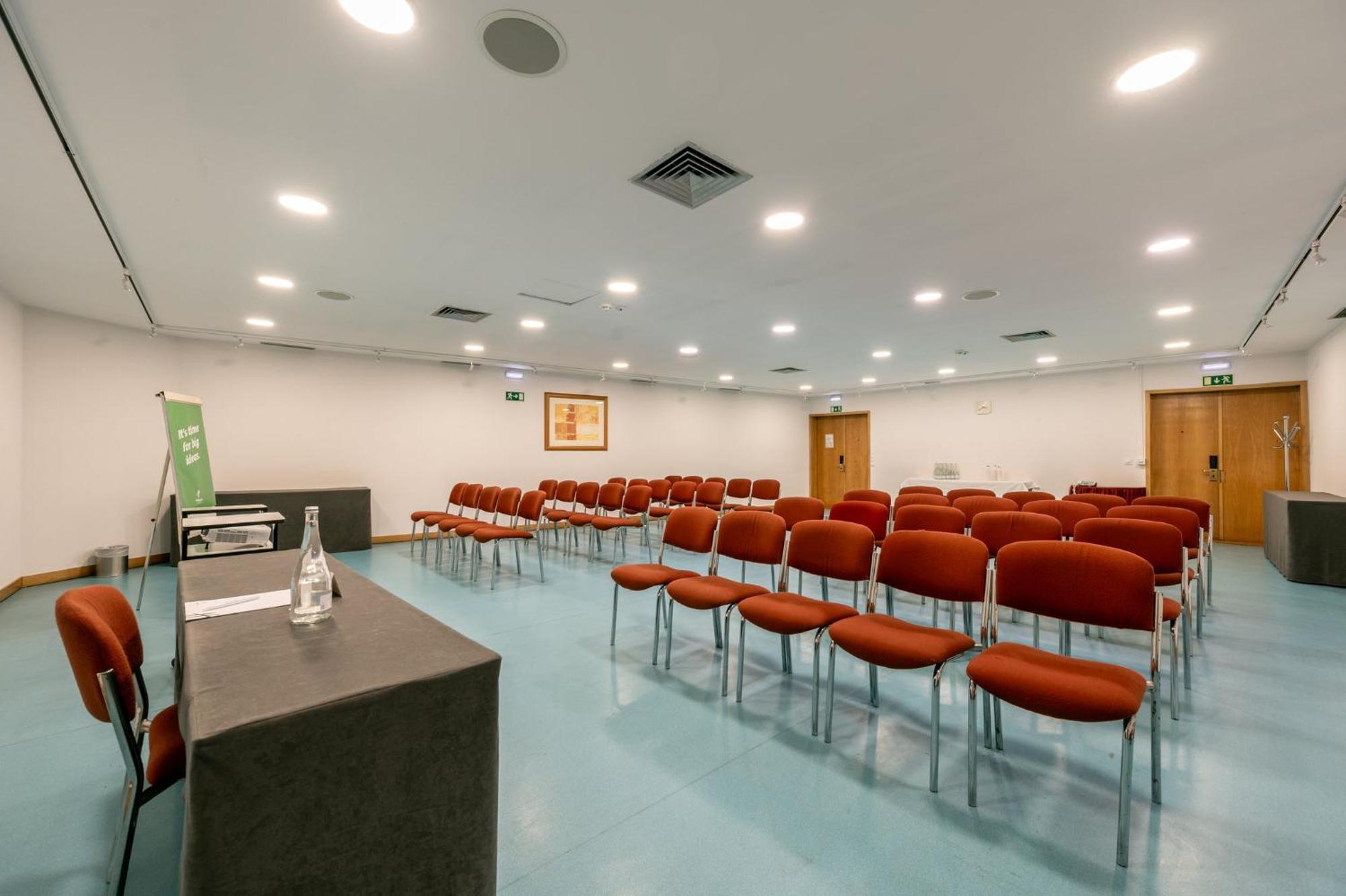 Holiday Inn Lisbon-Continental By Ihg Esterno foto