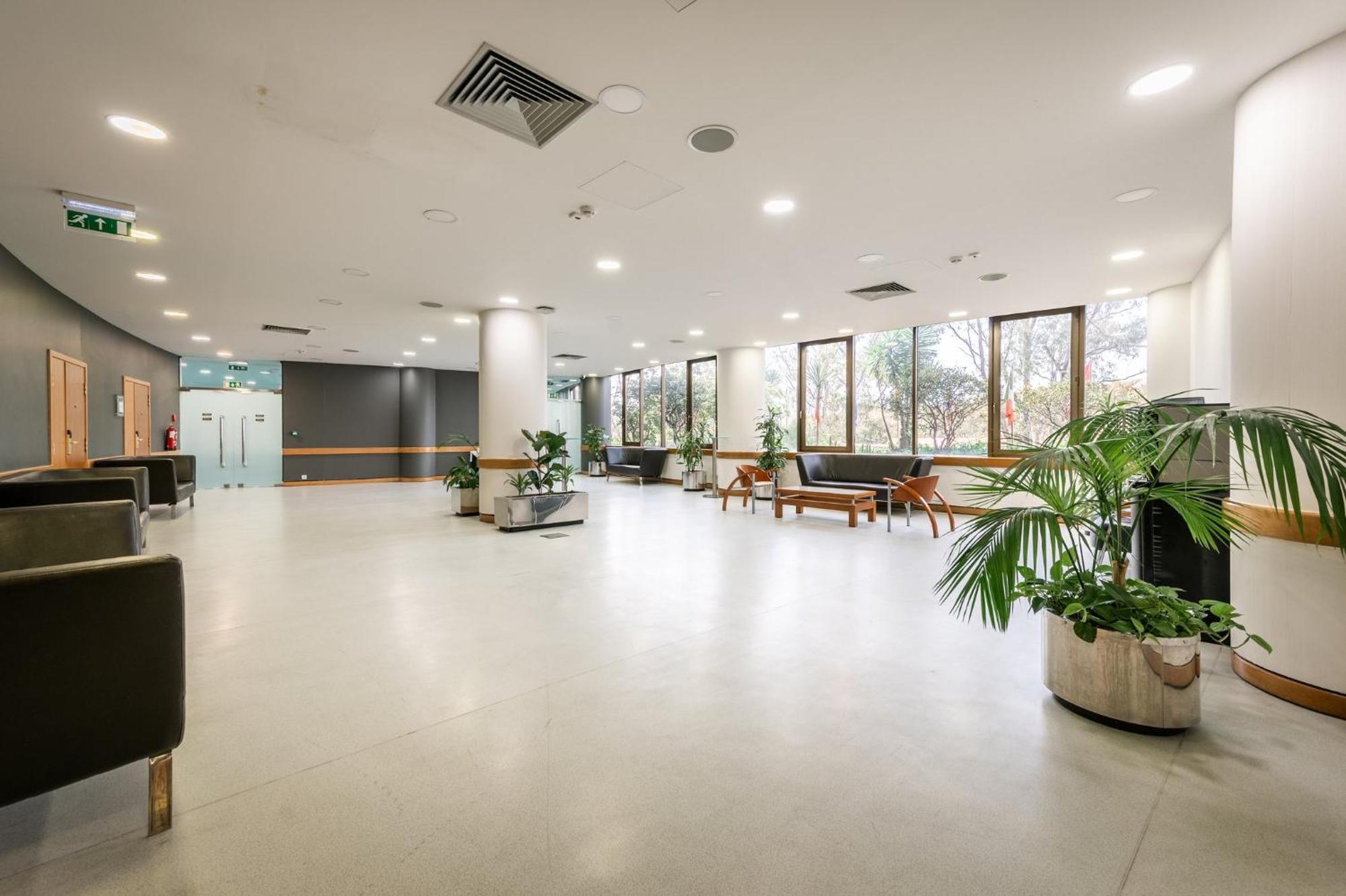 Holiday Inn Lisbon-Continental By Ihg Esterno foto